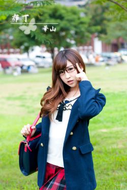 人间水蜜桃三女一男网名